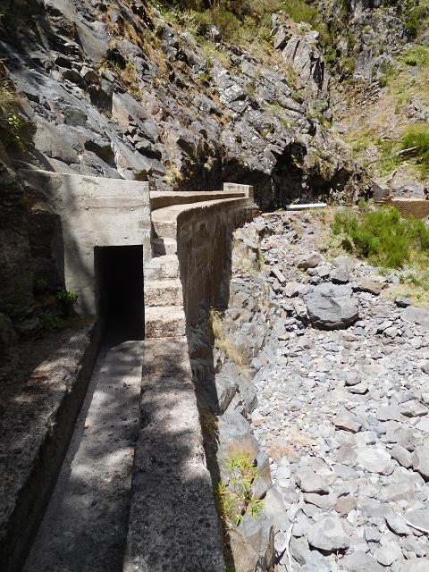 24.07.2015 Balcoes Levada do Juncal Levada Nova do Juncal — Auf der Levada Nova do Juncal — Foto 16