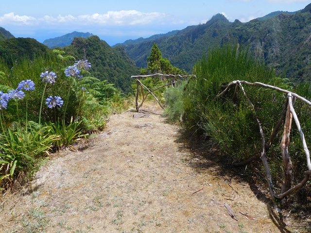 24.07.2015 Balcoes Levada do Juncal Levada Nova do Juncal — Der Viewpoint — Foto 1