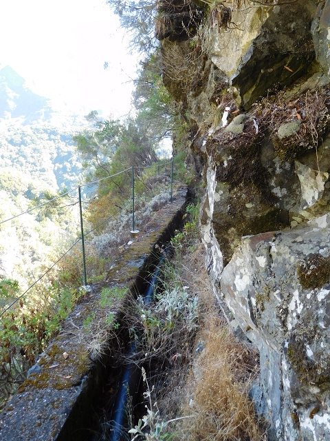 24.07.2015 Balcoes Levada do Juncal Levada Nova do Juncal — Vom ersten zum zweiten Erdrutsch — Foto 8