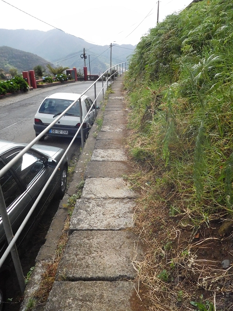 25.06.2016 Levada de Machico Teil 2 — Von der Strassenkreuzung bis zum letzten Reservoir — Foto 1