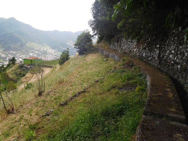 25.06.2016 Levada de Machico Teil 2 — Von der Strassenkreuzung bis zum letzten Reservoir — Foto 15