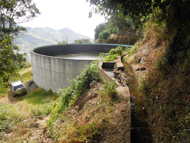 25.06.2016 Levada de Machico Teil 2 — Von der Strassenkreuzung bis zum letzten Reservoir — Foto 24