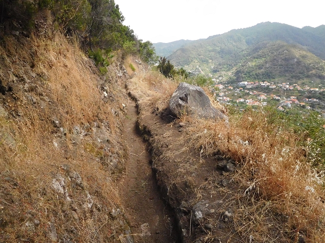 25.06.2016 Levada de Machico Teil 2 — Bis zum Ende des begehbaren Teils und zurück zum Umgehungsweg der Wandpassage — Foto 18
