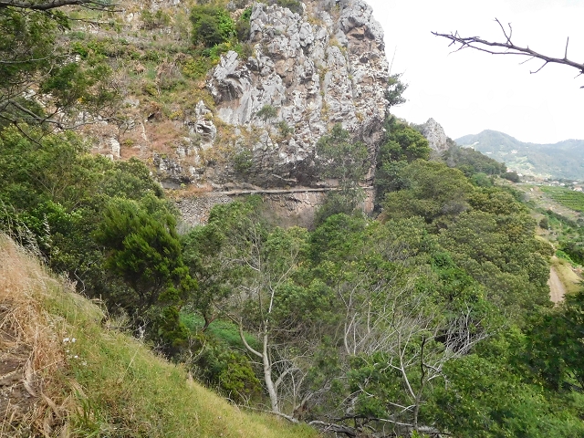 25.06.2016 Levada de Machico Teil 2 — Bis zum Ende des begehbaren Teils und zurück zum Umgehungsweg der Wandpassage — Foto 21