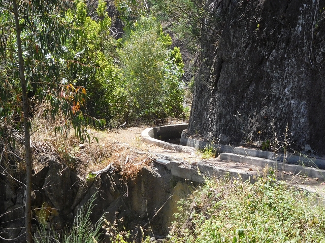 25 June 2016 Levada dos Tornos — Through 2 tunnels as far as the turning point — photo 15