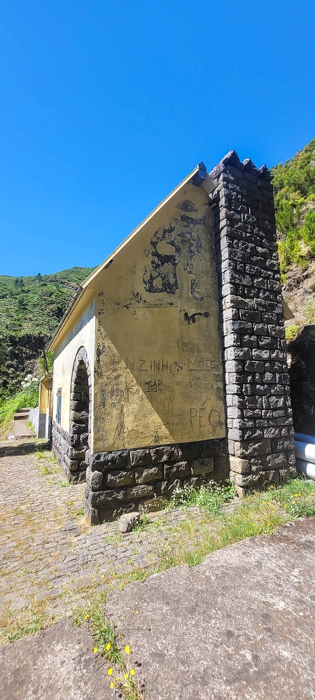25.06.2024 Sonnige Abschlusswanderung auf der Levada das Rabacas — Zurück zum Levadahaus — Foto 4