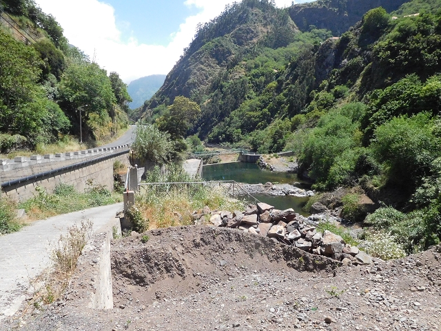 26 June 2016 Curral circuit — Stream impoundment below Faja Escura — photo 3