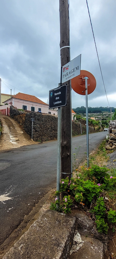 27.06.2022 Bananenwanderung rund um Madalena do Mar — Aufstieg durch die Bananen auf der Vereda dos Lombos — Foto 14