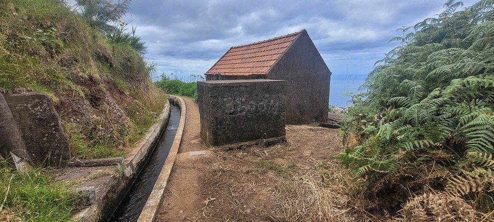Levada Nova — First small stream crossing — photo 4