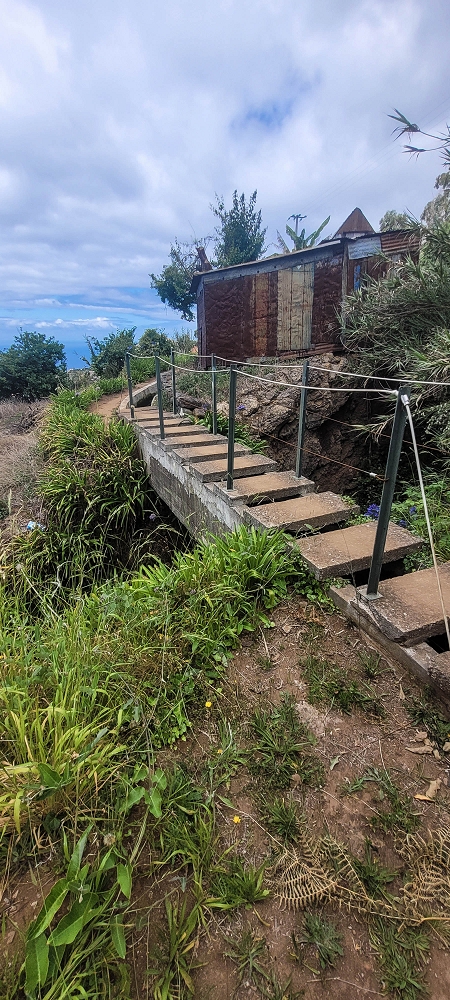 Levada Nova — On to the crossing of the Ribeira de Santiago — photo 1