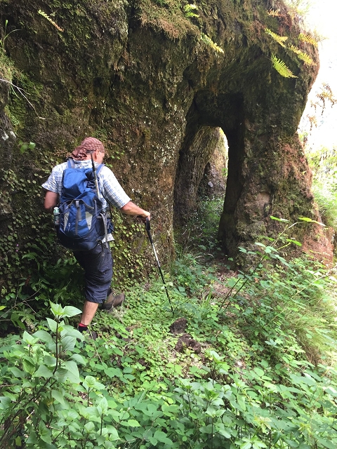 Levadinha Joao de Deus — Walking the second mini-tunnel — photo 2