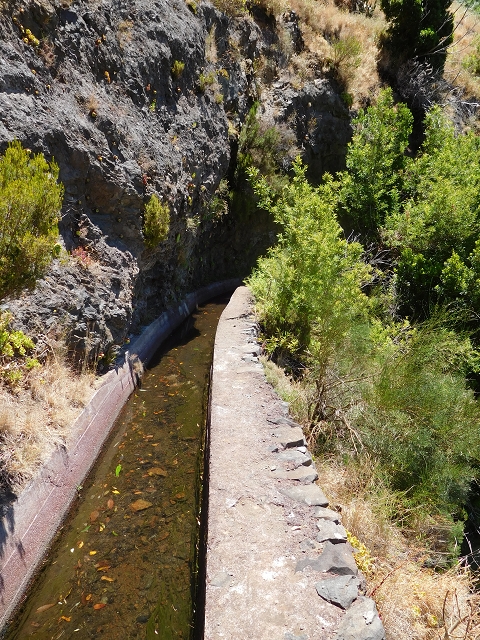 29 de julho de 2015 Levada do Norte de Serra de Agua a Espigao — Seguindo até ao túnel de Espigao — foto 9
