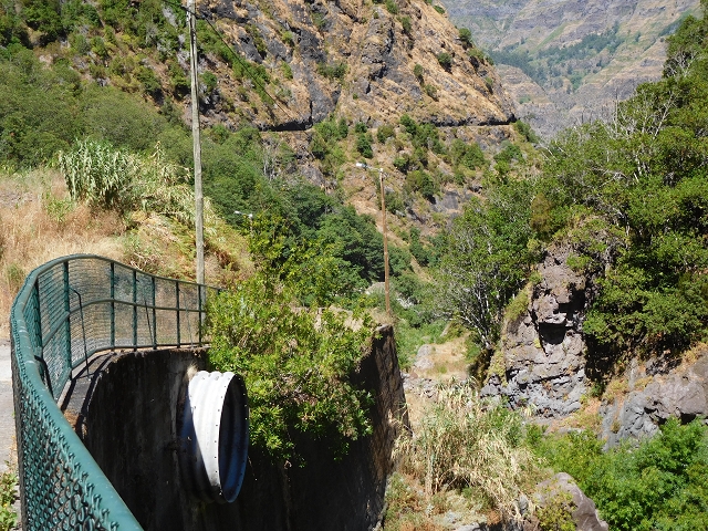 29 de julho de 2015 Levada do Norte de Serra de Agua a Espigao — Da Ribeira do Poco à Ribeira do Pico — foto 26