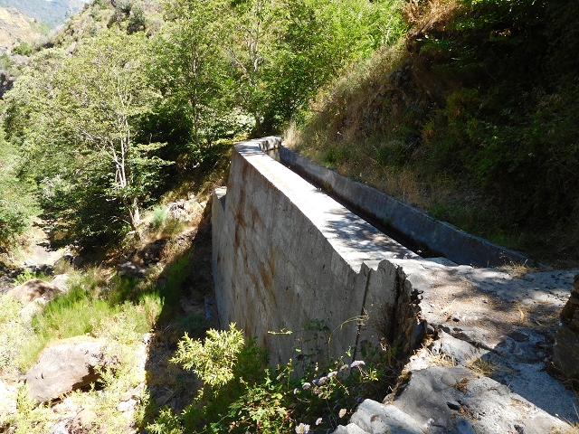 29 de julho de 2015 Levada do Norte de Serra de Agua a Espigao — Seguindo até ao 5.º túnel — foto 1
