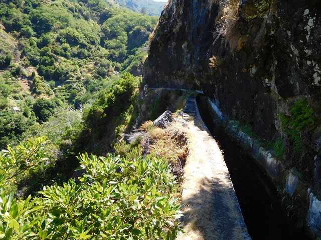 29 de julho de 2015 Levada do Norte de Serra de Agua a Espigao — Seguindo até ao 5.º túnel — foto 10
