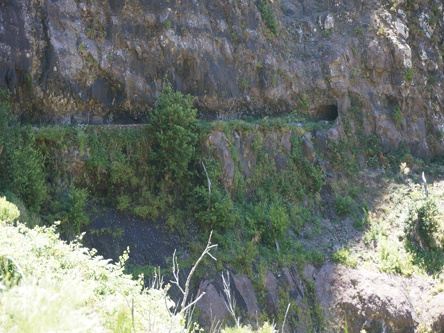 29 de julho de 2015 Levada do Norte de Serra de Agua a Espigao — Por mais dois túneis até à grande garganta — foto 10