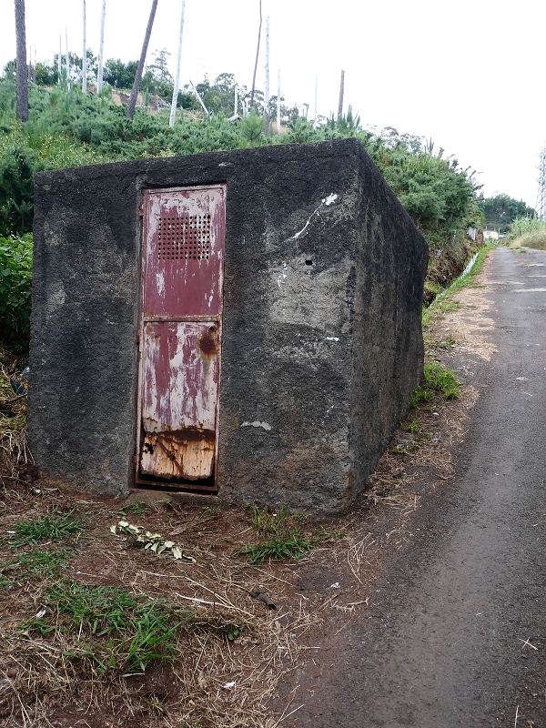 Levada do Pico do Arvoredo — Altes Wasserhaus vor Erreichen der ER-205 — Foto 3