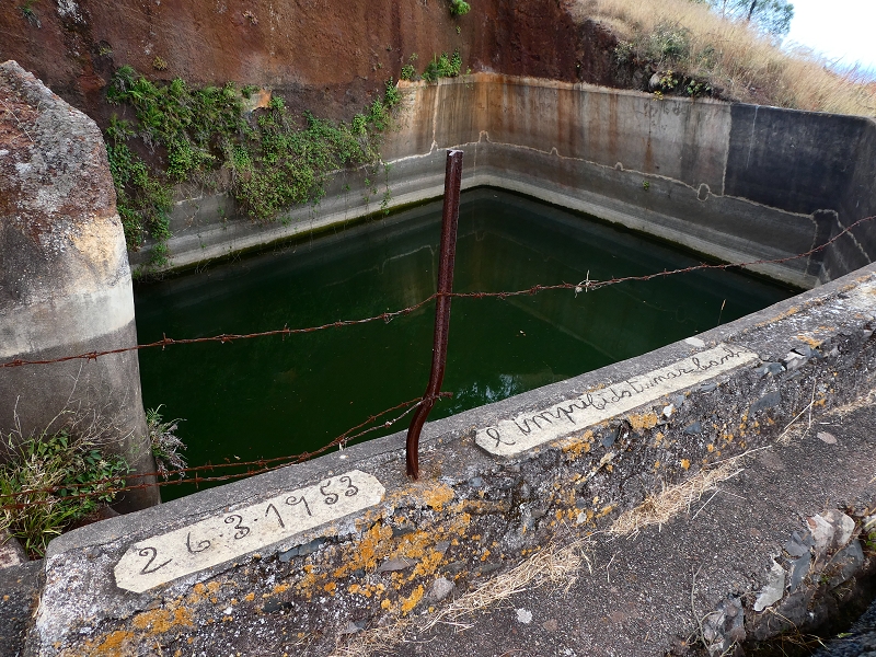 Levada do Pico do Arvoredo — Vertikal von der ER-205 zur ER-204, Speicherbecken — Foto 6