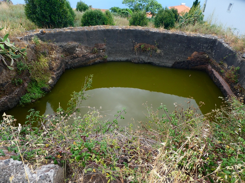 30 June 2018 A warm-up loop on the Caniço Trail around Assomada — On towards the ER-204, with old reservoirs — photo 11