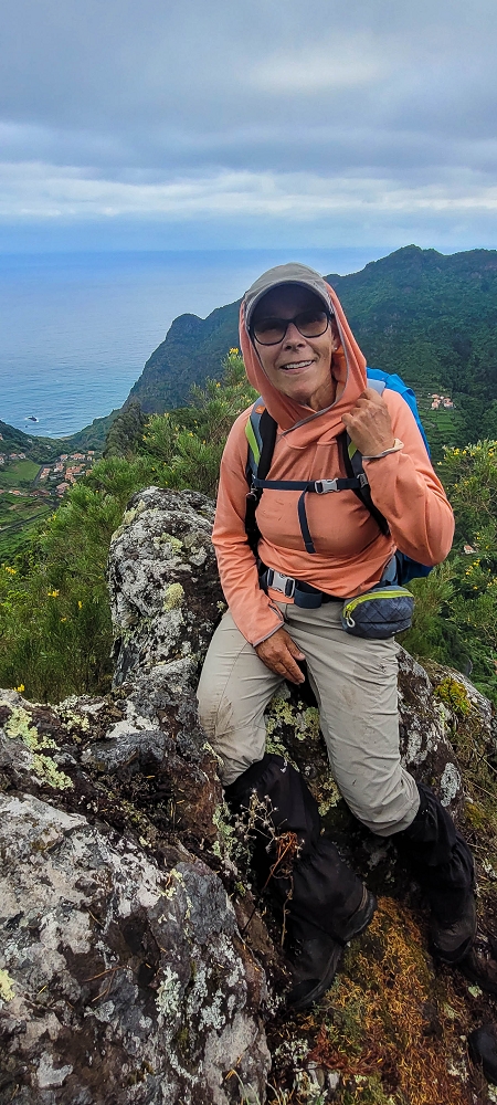 30.06.2022 Anspruchsvolle Besteigung des Pico do Meio Dia — Aufstieg über den Grat zum Gipfel des Pico do Meio Dia — Foto 12