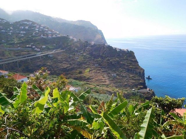 30 July 2015 Calhau da Lapa — Descent to the chapel — photo 1