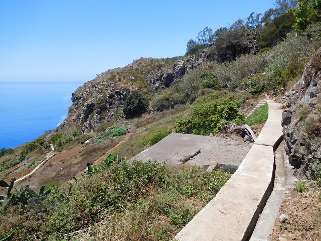 30 July 2015 Calhau da Lapa — Across the road and the fields to the Levada do Norte — photo 21