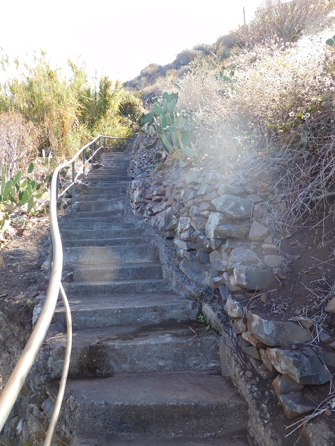 30 July 2015 Calhau da Lapa — Ascent to Vigia — photo 3