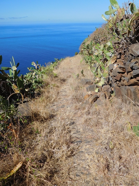 30 July 2015 Calhau da Lapa — Descent to Calhau da Lapa — photo 2