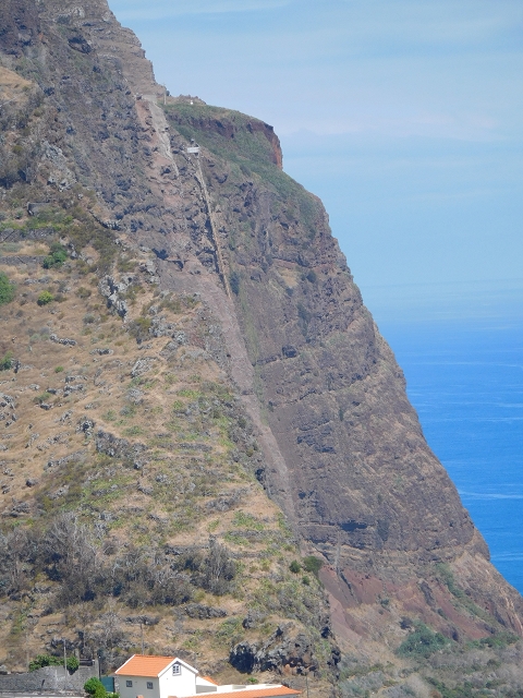 30 July 2015 Calhau da Lapa — Descent to Campanario — photo 14
