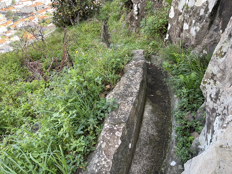 Levada Nova de Machico — Abschnitt 6: Unterer Nebenast (jetzt Hauptast) vom Aufstiegsweg zum Miradouro da Queimada bis zum Ende — Foto 11