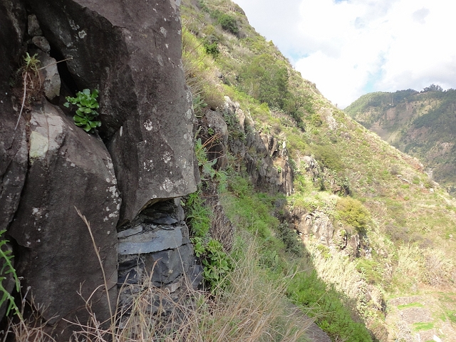 Levada da Fonte do Serrao — On to the small hamlet — photo 4