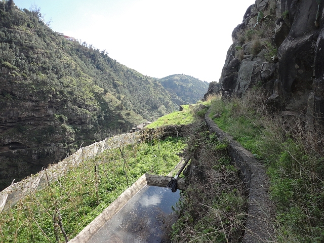 Levada da Fonte do Serrao — On to the small hamlet — photo 5