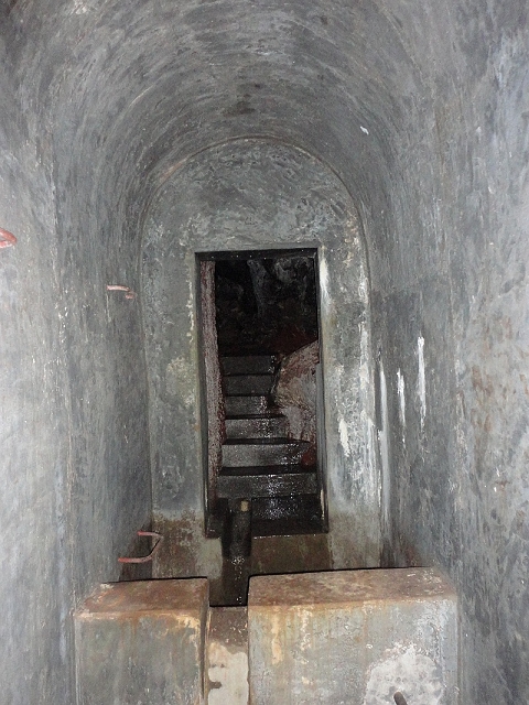 Levada da Fonte do Serrao — Intake in a water tunnel — photo 3