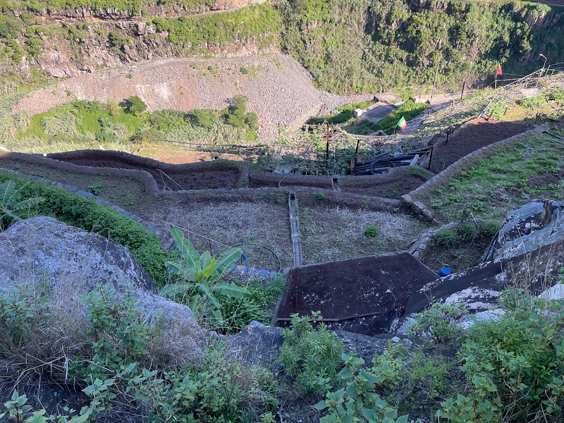Levada da Fonte do Serrao — On to the small hamlet — photo 8