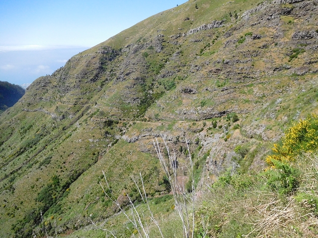 Levada da Negra (e Curral Martinho) — Von der Ribeira de Santo Antonio zum Stichtunnel — Foto 4