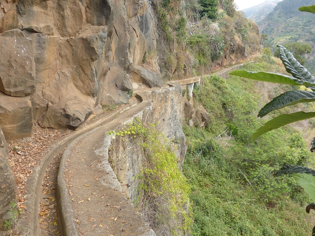 Levada do Coronel — 2013 war hier noch nichts gesichert — Foto 1