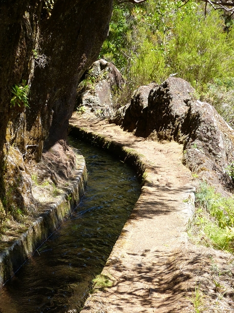 Levada da Rocha Vermelha — Seguindo até ao túnel e para o lado sul — foto 5