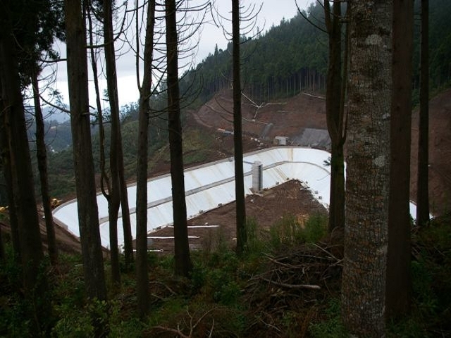 Levada da Portela — Lago de armazenamento em Lamaceiros — foto 3