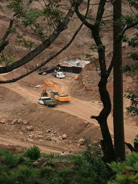 Levada da Portela — Lago de armazenamento em Lamaceiros — foto 6