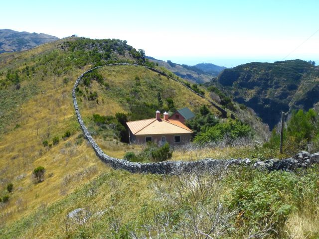 Levada do Lombo do Mouro — Passage in der Region des Lombo do Mouro-Hauses — Foto 2