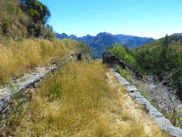 Levada do Lombo do Mouro — Passage in der Region des Lombo do Mouro-Hauses — Foto 6