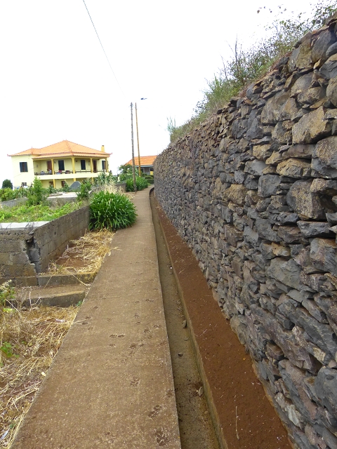 Levada do Meio — Levada do Meio als Fusspfad bis Boa Morte — Foto 8