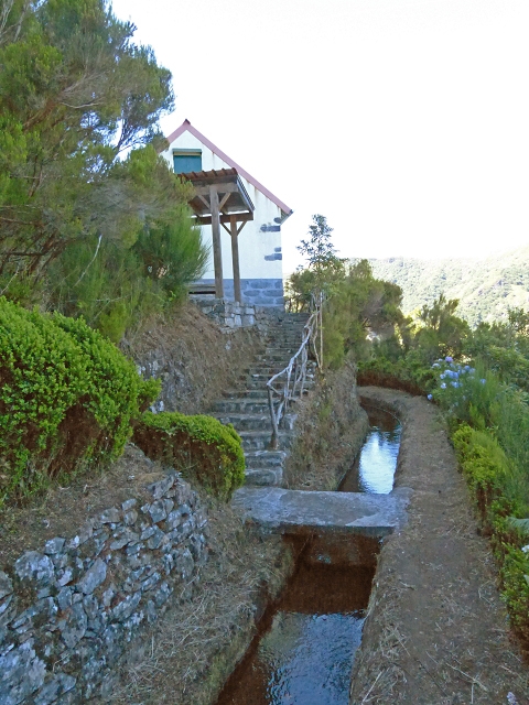 Levada do Norte Nord — On to the levada house — photo 5