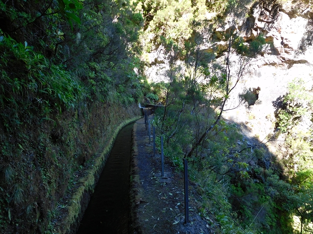 Levada do Norte Nord — Crossing the eastern main branch of the Ribeira do Passo — photo 4