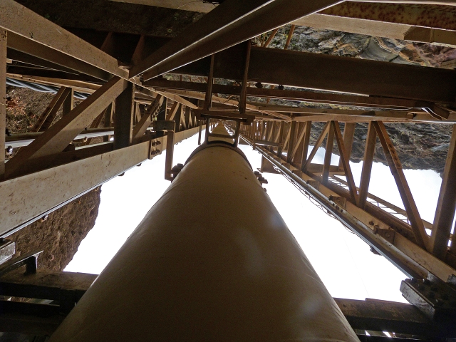 Gestell des Vertikalaufzuges