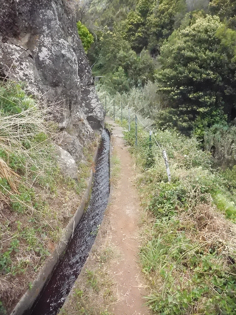 Levada do Pico do Arvoredo — Aktueller Verlauf der Levada da Azenha — Foto 18