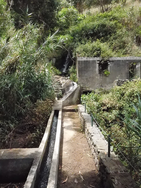 Levada do Pico do Arvoredo — Aktueller Verlauf der Levada da Azenha — Foto 15