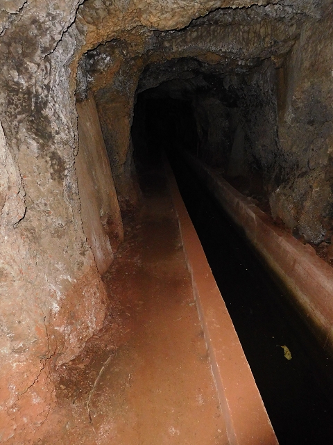 Levada dos Tornos sul — Túnel 8, contornável pelo exterior — foto 1