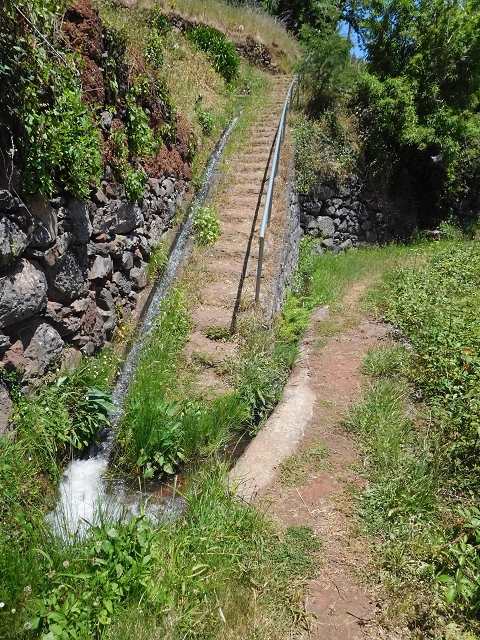 Levada dos Tornos sul — Derivação da Levada do Pico de Gaula — foto 1